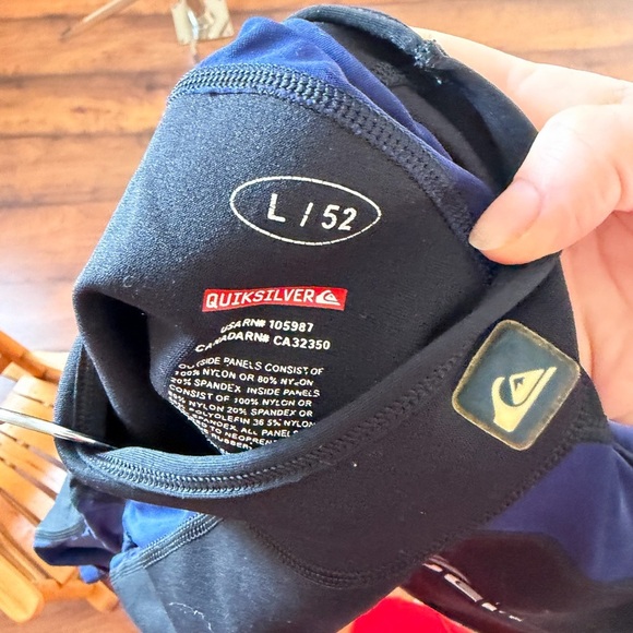 Quiksilver children Blue and Black Swim Shirt - Picture 5 of 5